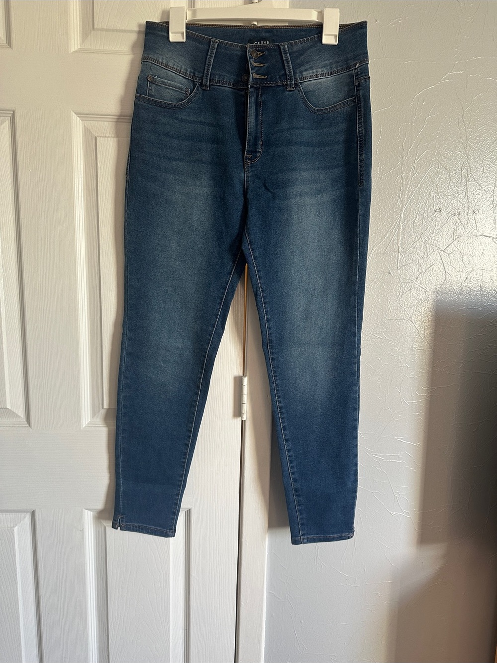 Women's High-Rise Skinny Jeans in Dark Blue